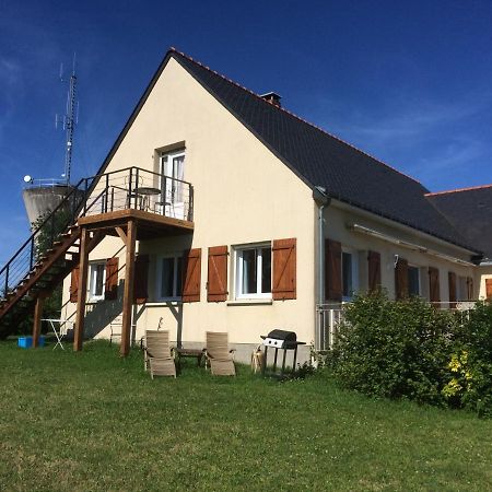 Les Petits Chenes Bed and Breakfast La Pellerine  Εξωτερικό φωτογραφία