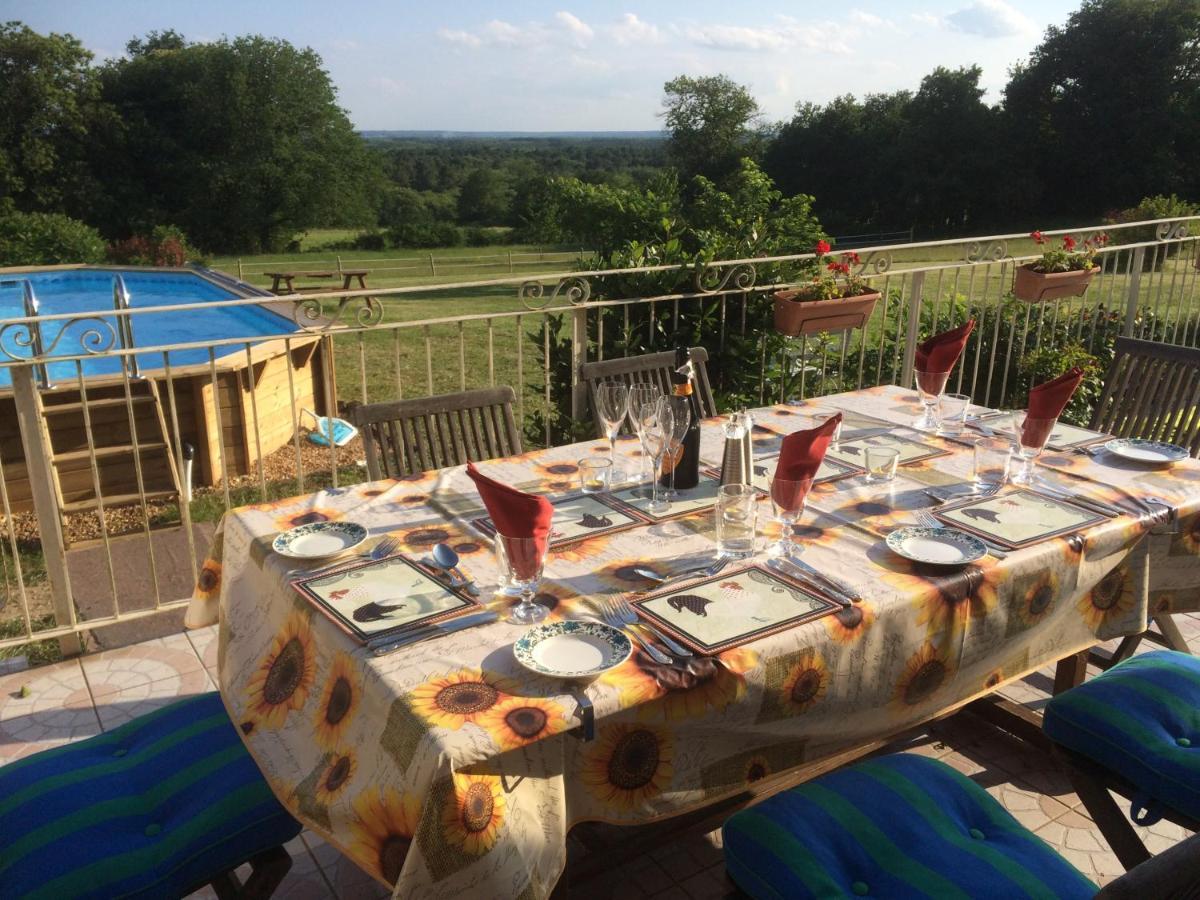 Les Petits Chenes Bed and Breakfast La Pellerine  Εξωτερικό φωτογραφία