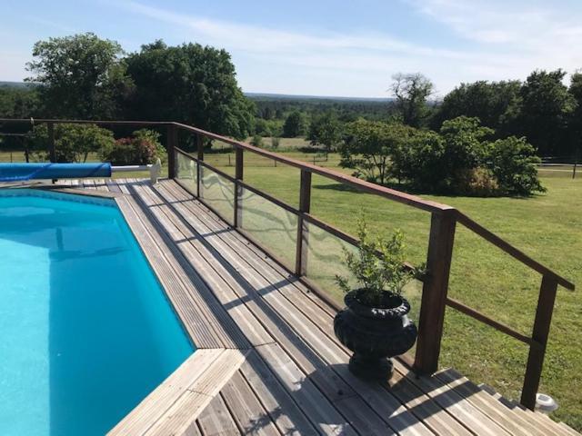 Les Petits Chenes Bed and Breakfast La Pellerine  Εξωτερικό φωτογραφία